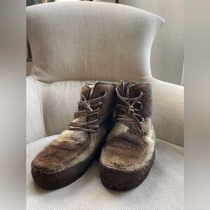 Vibram Real Fur Boots Fits Like Women’s 8.5 Size